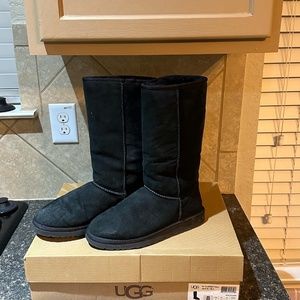 Size 8 Ugg Boots